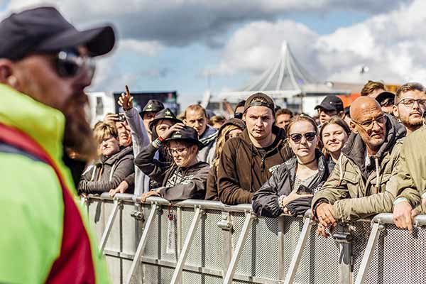 Crowd Control Strategy with Crowd Control Barriers
